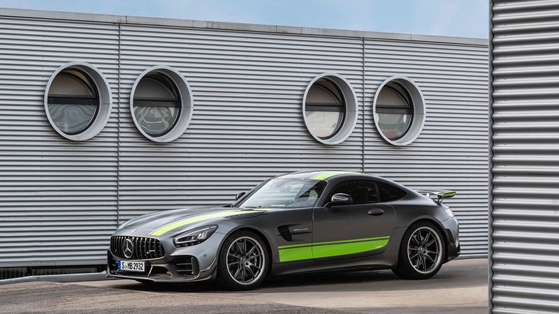 Illustration for article titled The 2020 Mercedes-AMG GT R Pro Is Most Hardcore Yet With Big Aero
